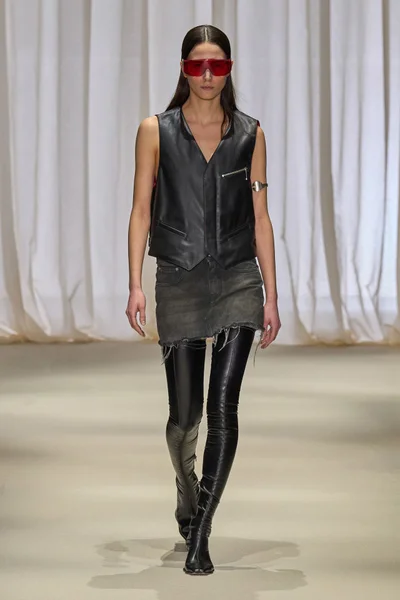 Look 22